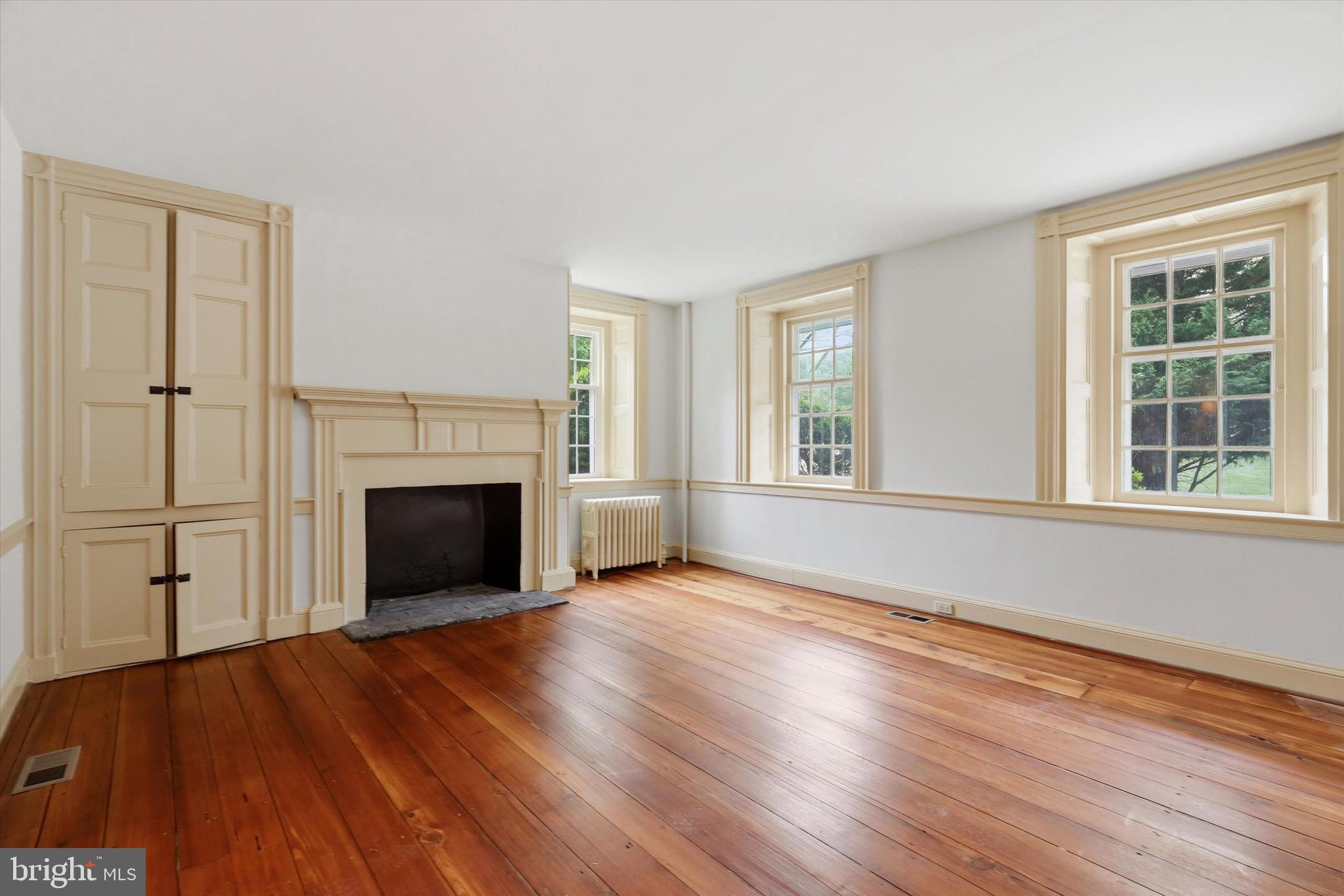 500 East Mill Road Flourtown, PA 19031 - Photo 19 of 54 Living Room