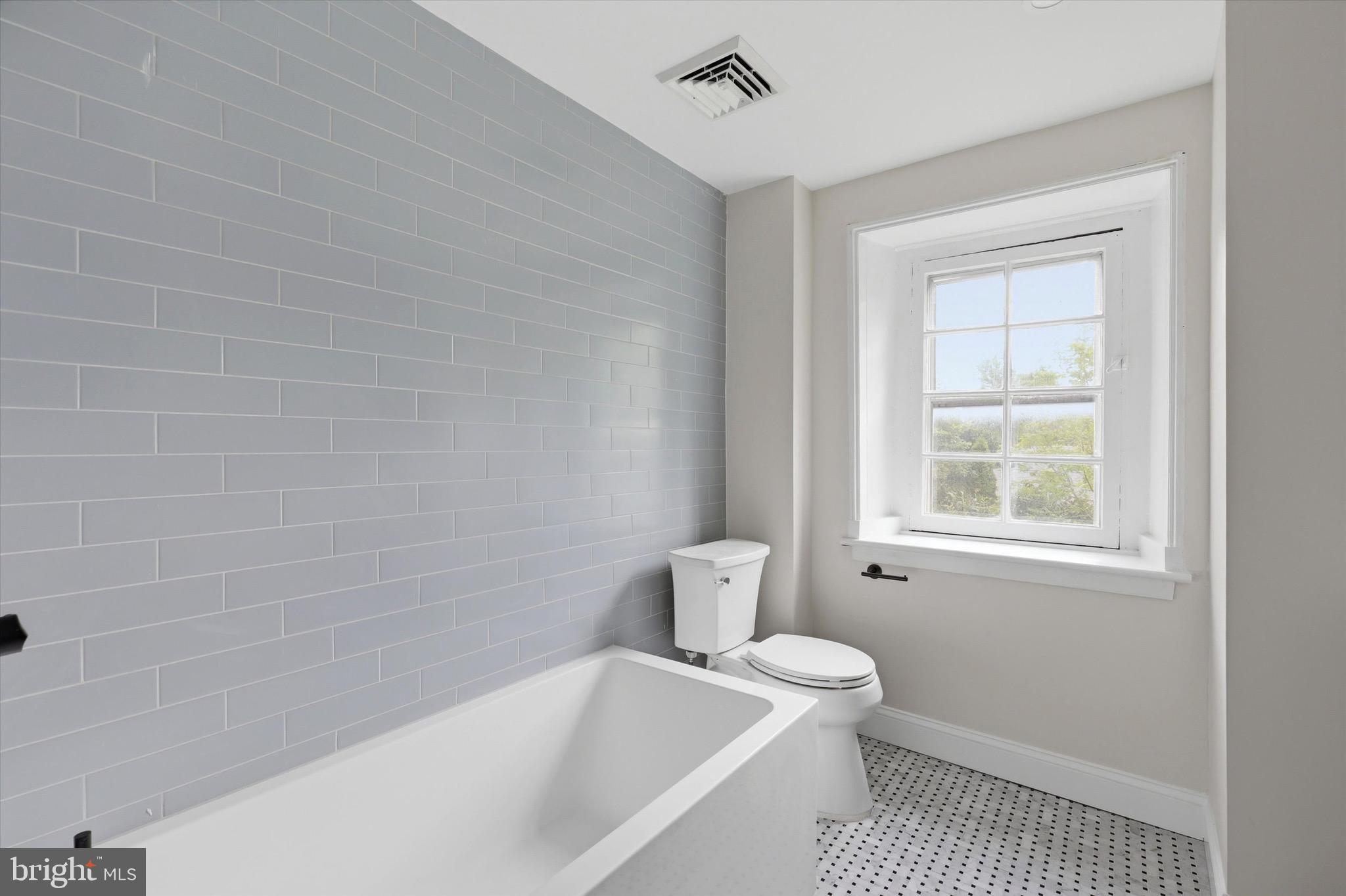 500 East Mill Road Flourtown, PA 19031 - Photo 38 of 54 Second Floor Shared Bath