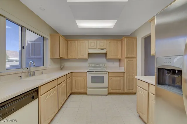 $1,950 | 8720 Pennystone Avenue, Las Vegas, NV 89134