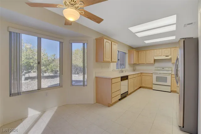 $1,950 | 8720 Pennystone Avenue, Las Vegas, NV 89134