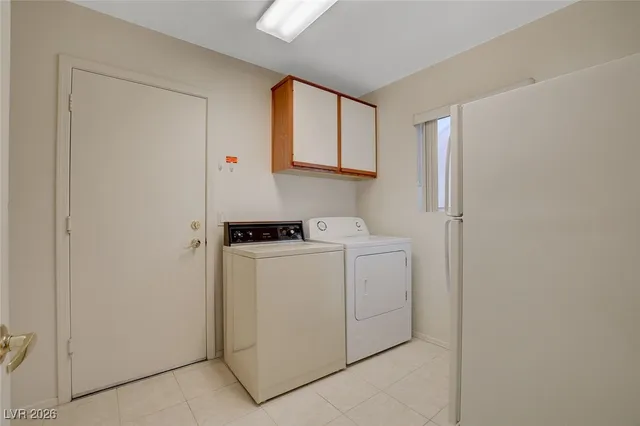 $1,950 | 8720 Pennystone Avenue, Las Vegas, NV 89134