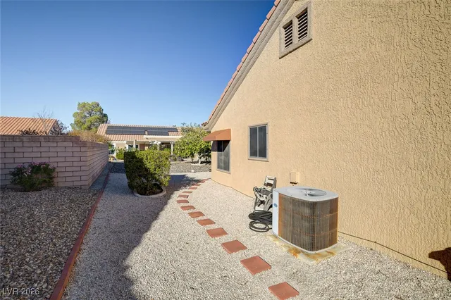 $1,950 | 8720 Pennystone Avenue, Las Vegas, NV 89134