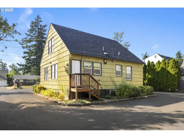 $1,475,000 | 2448 Southeast 117th Avenue, Portland, OR 97216