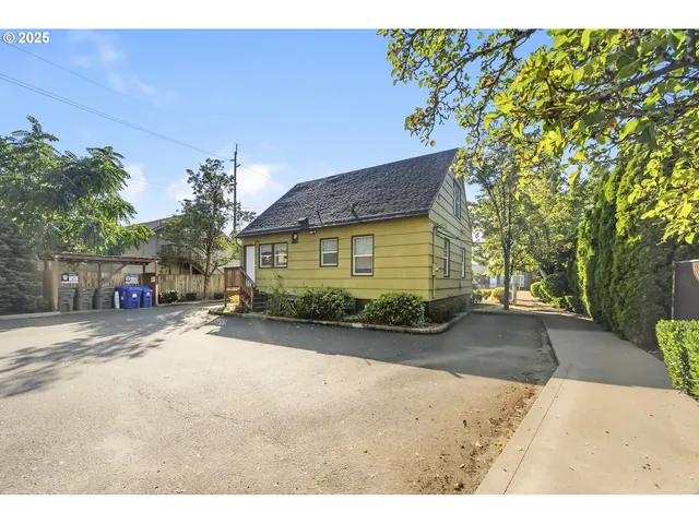 $1,475,000 | 2448 Southeast 117th Avenue, Portland, OR 97216