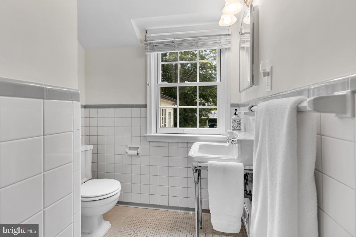 103 Churchwardens Road Baltimore, MD 21212 - Photo 22 of 45