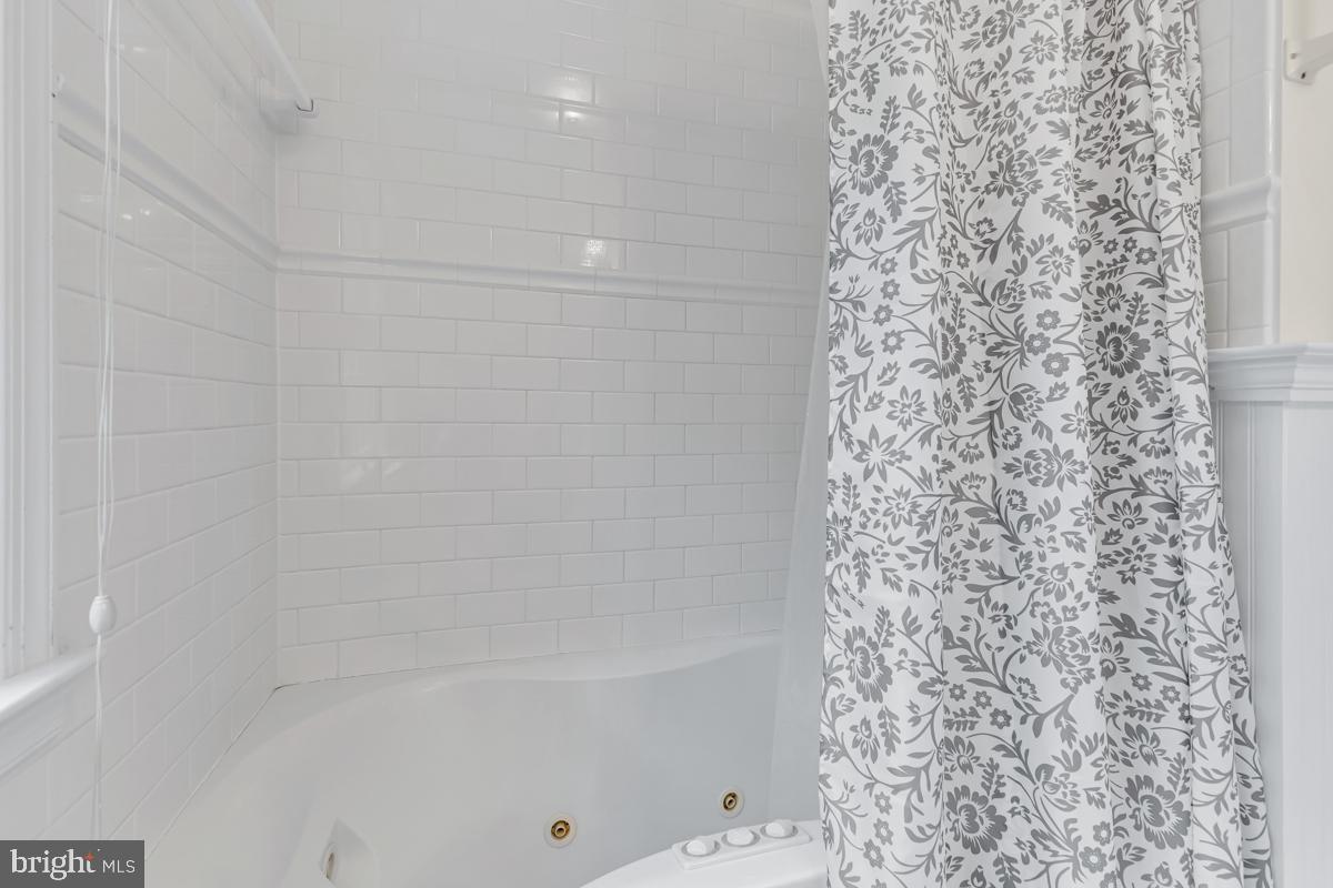 103 Churchwardens Road Baltimore, MD 21212 - Photo 31 of 45