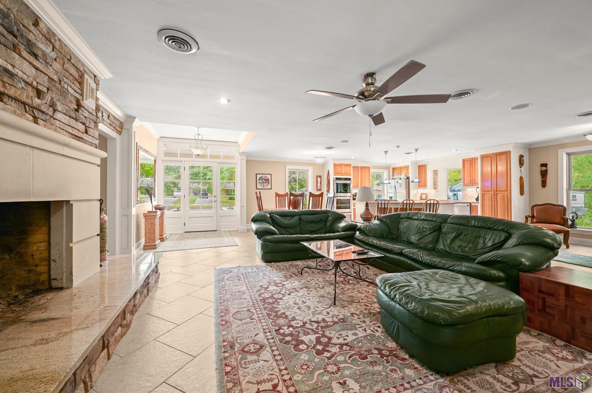2822 Woodland Ridge Boulevard Baton Rouge, LA 70816 - Photo 12 of 33