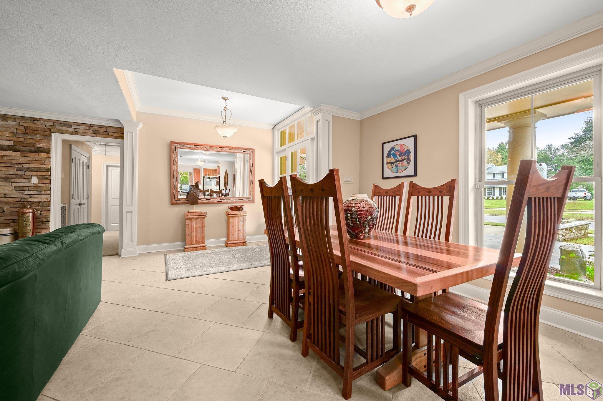 2822 Woodland Ridge Boulevard Baton Rouge, LA 70816 - Photo 5 of 33