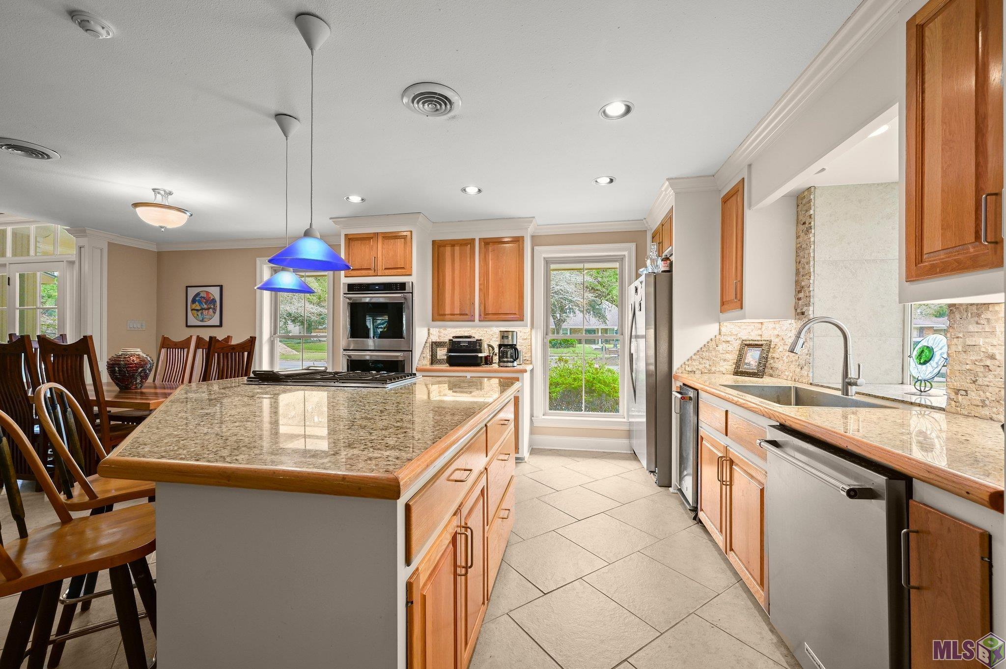 2822 Woodland Ridge Boulevard Baton Rouge, LA 70816 - Photo 7 of 33