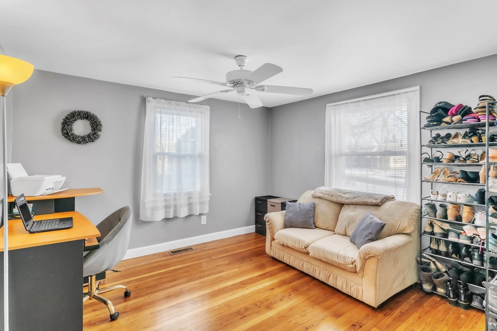150 Lang Street Springfield, MA 01104 - Photo 12 of 24 Gallery Image 12