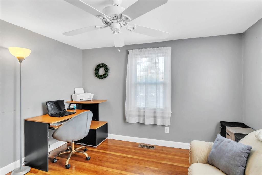 150 Lang Street Springfield, MA 01104 - Photo 13 of 24 Gallery Image 13