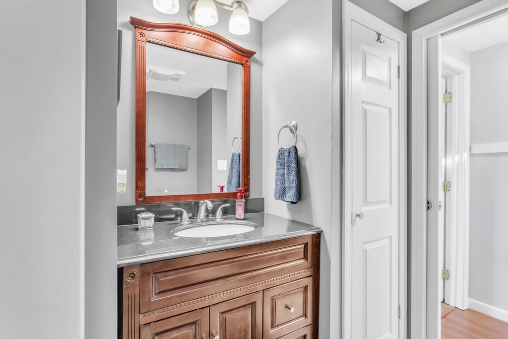 150 Lang Street Springfield, MA 01104 - Photo 16 of 24 Gallery Image 16