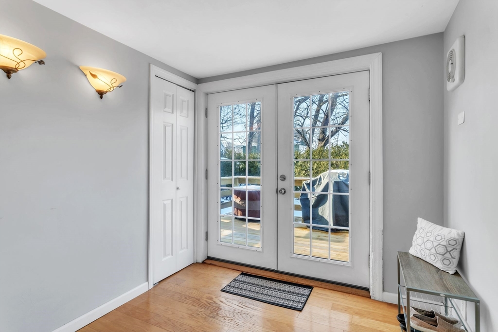 150 Lang Street Springfield, MA 01104 - Photo 17 of 24 Gallery Image 17