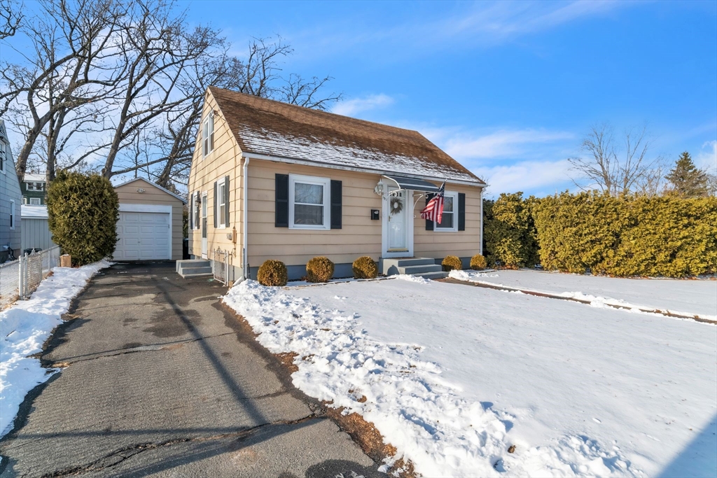 150 Lang Street Springfield, MA 01104 - Photo 2 of 24 Gallery Image 2