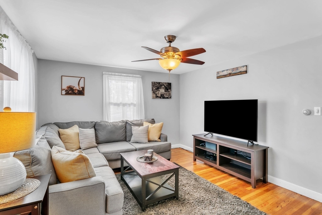 150 Lang Street Springfield, MA 01104 - Photo 9 of 24 Gallery Image 9