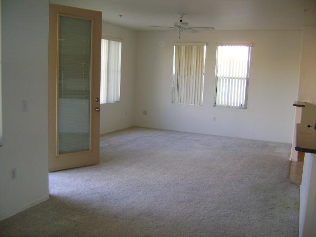 909 East Camelback Road, Unit 2001 Phoenix, AZ 85014 - Photo 6 of 10 Great Room