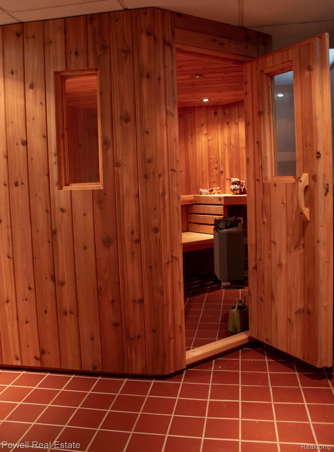 20027 Wayne Road Livonia, MI 48152 - Photo 25 of 40 Full size Sauna