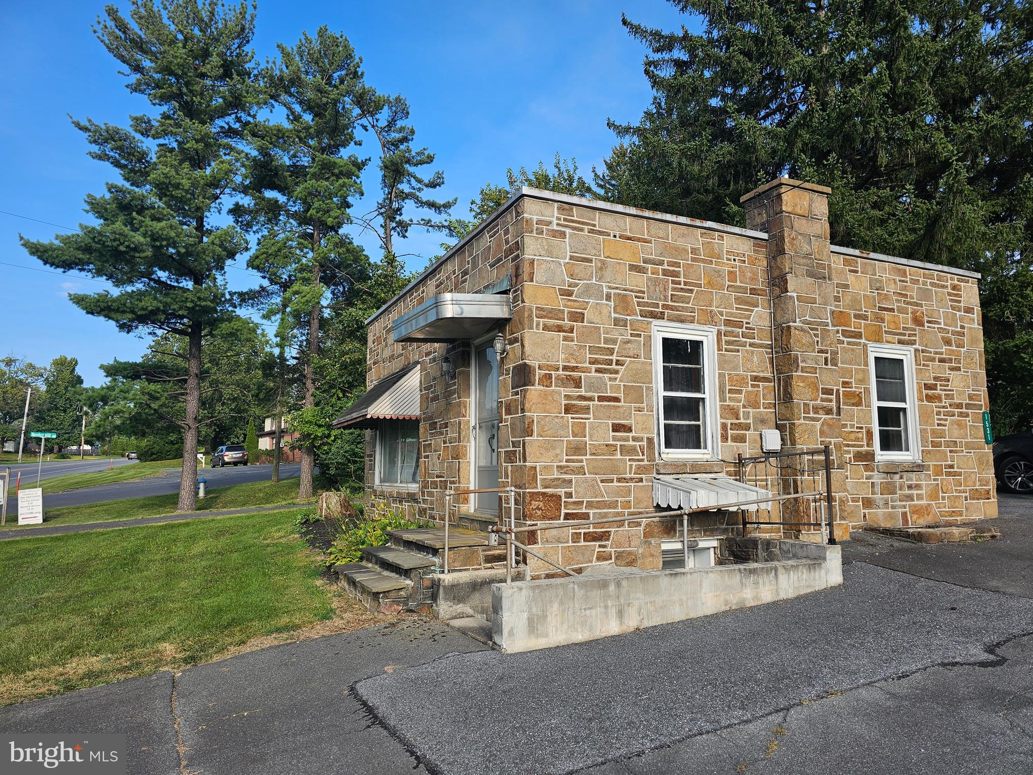 1531 North Reading Road Stevens, PA 17578 - Photo 15 of 17 a front view of a house with garden