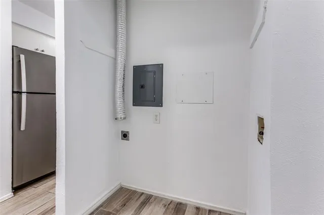 $1,950 | 5881 Preston View Boulevard, Unit 215, Dallas, TX 75240