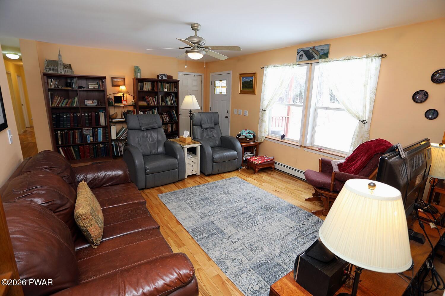 839 Conklin Hill Road Damascus, PA 18415 - Photo 3 of 32 Living Room