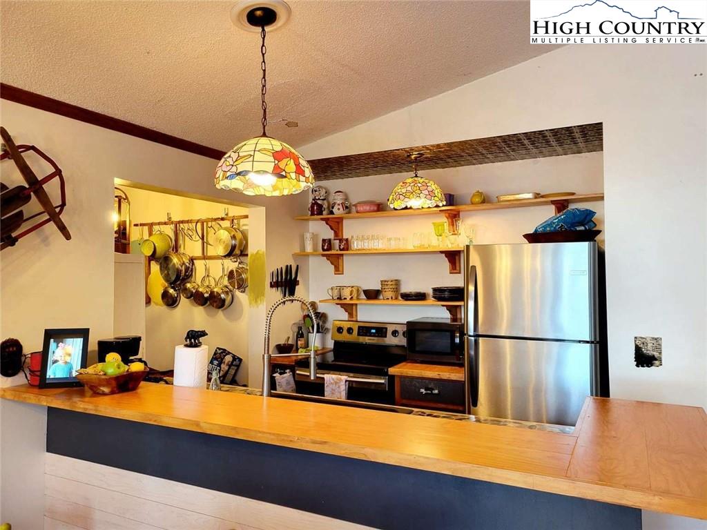 228 Greenbriar Road Beech Mountain, NC 28604 - Photo 16 of 20 Gallery Image 16