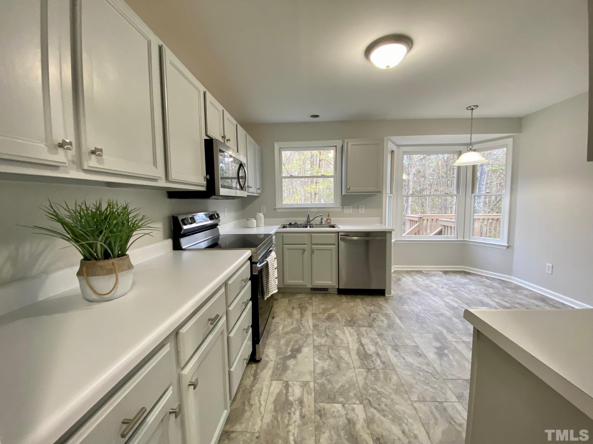 5309 Dover Ridge Lane Durham, NC 27712 - Photo 12 of 49 Gallery Image 12