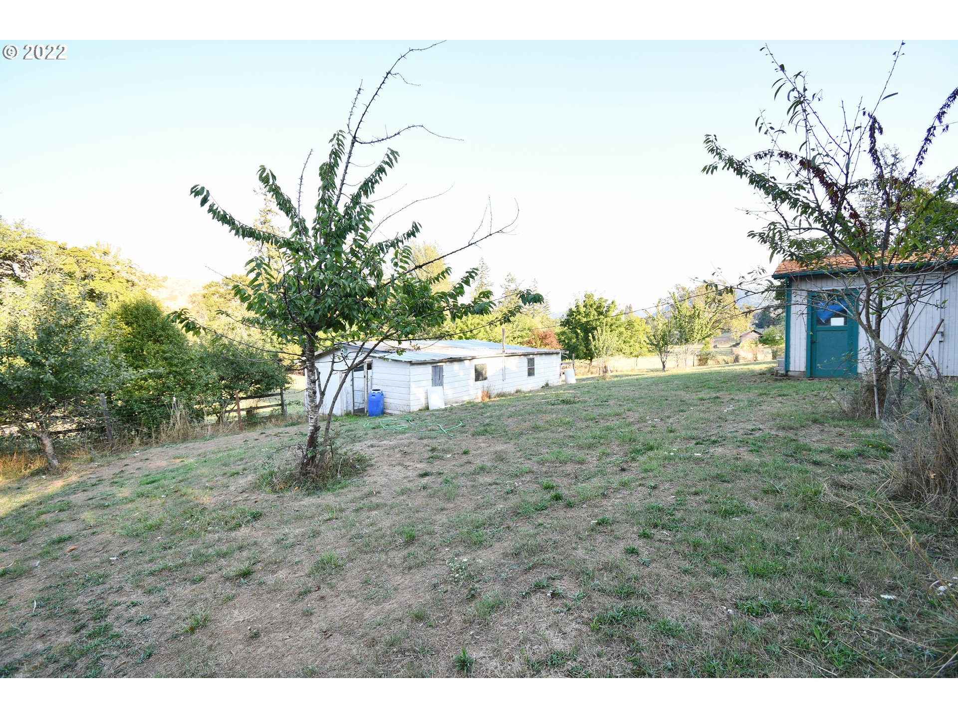 650 Willis Creek Road Winston, OR 97496 - Photo 10 of 18 Gallery Image 10