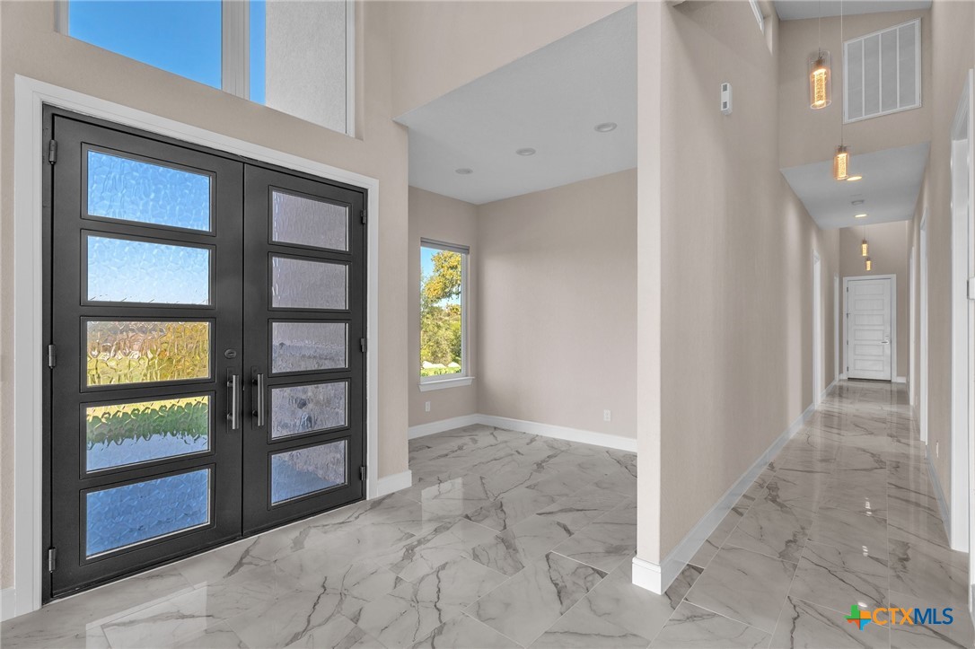 142 Wizard Way Spring Branch, TX 78070 - Photo 5 of 48 a view of entryway with bathroom