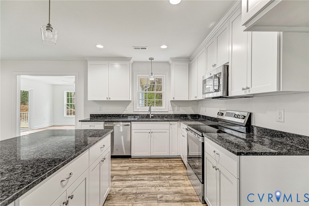 127 Ferry Landing Road Dunnsville, VA 22454 - Photo 6 of 38 Gallery Image 6
