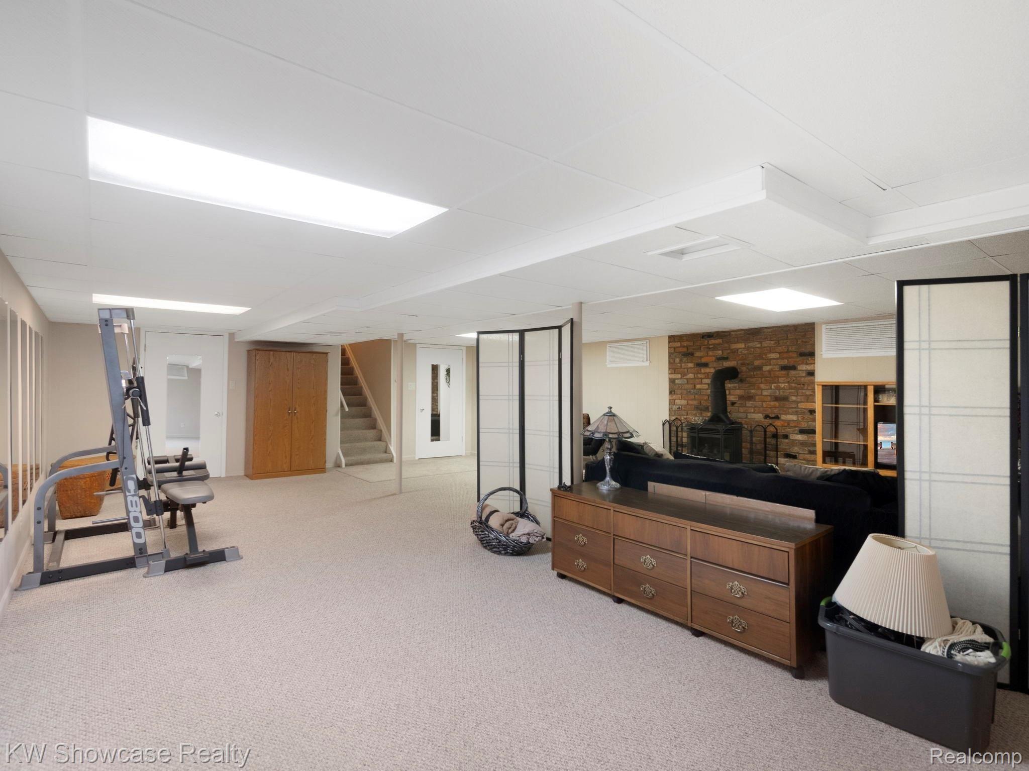 1492 Hiller Road Waterford, MI 48327 - Photo 38 of 39 50-web-or-mls-P1822528.jpg