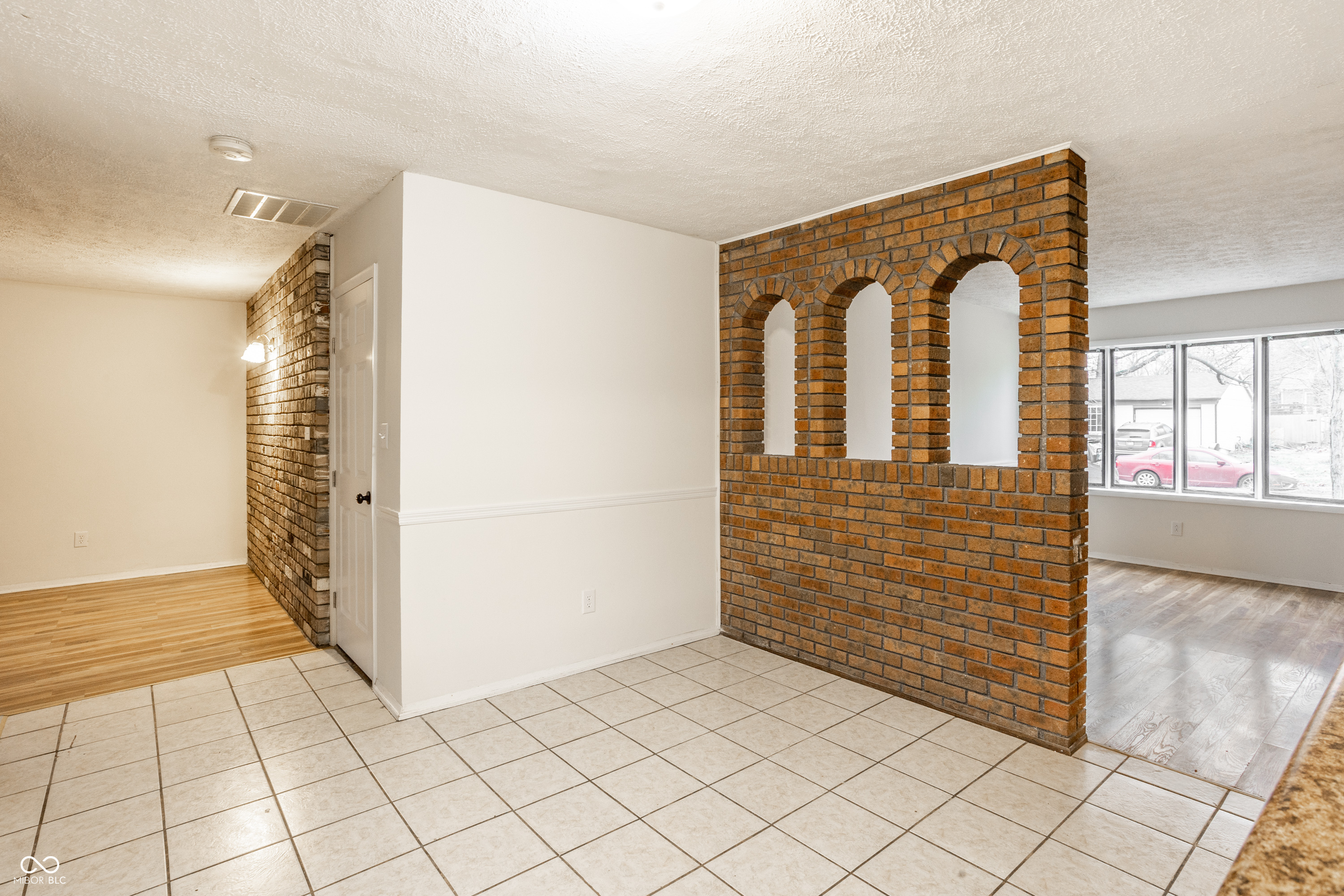 3848 Richelieu Road Indianapolis, IN 46226 - Photo 11 of 29 Gallery Image 11