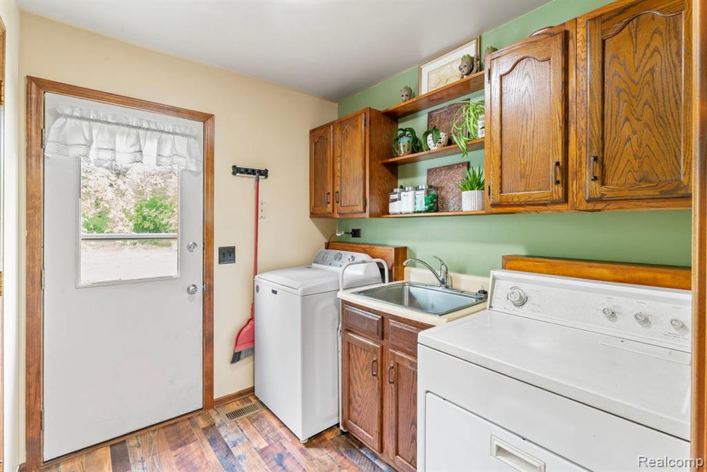 4111 Pratt Road Metamora, MI 48455 - Photo 12 of 63