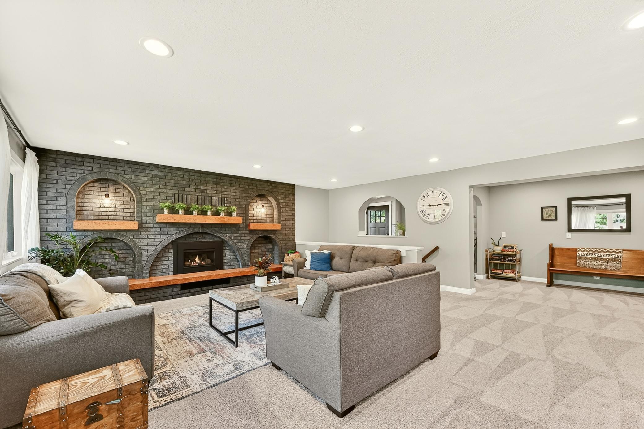 2537 Lisa Lane Northeast Rochester, MN 55906 - Photo 6 of 59