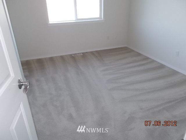 227 Lind Avenue Northwest Renton, WA 98057 - Photo 13 of 15