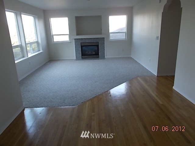 227 Lind Avenue Northwest Renton, WA 98057 - Photo 8 of 15