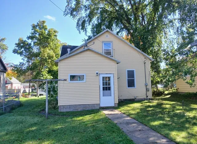 $57,000 | 105 Sadie Street, Marble, MN 55764