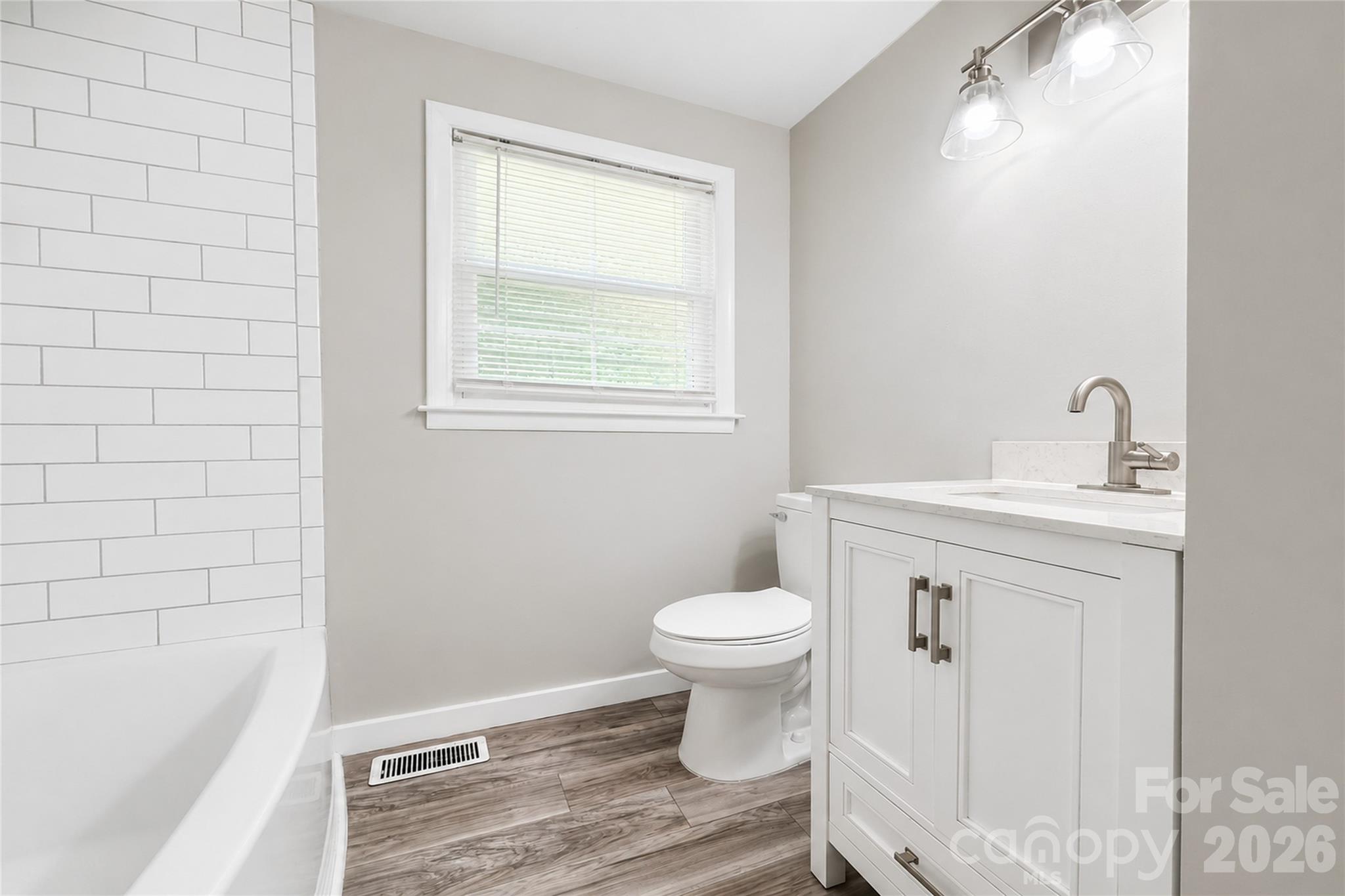 2121 24th Street Northeast Hickory, NC 28601 - Photo 12 of 30