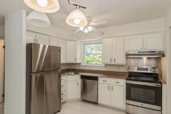$5,500 | 22 Central Street, Huntington, NY 11743