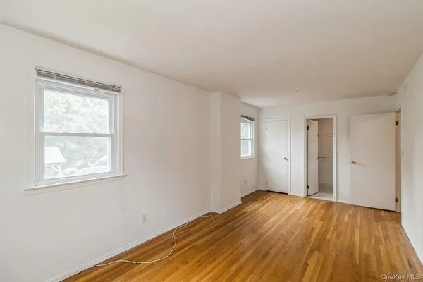 $5,500 | 22 Central Street, Huntington, NY 11743