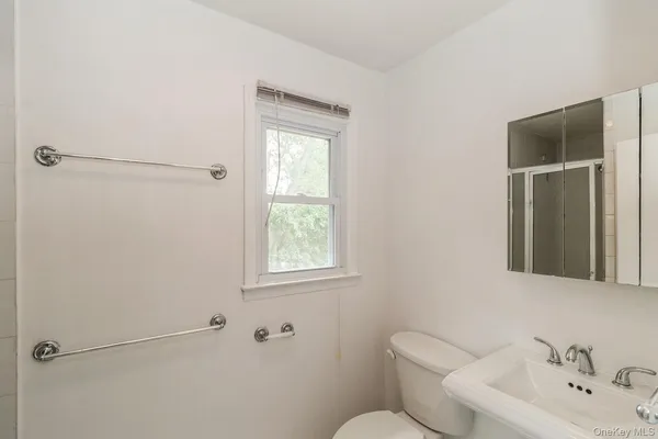 $5,500 | 22 Central Street, Huntington, NY 11743