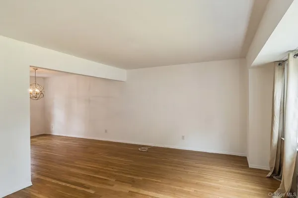 $5,500 | 22 Central Street, Huntington, NY 11743