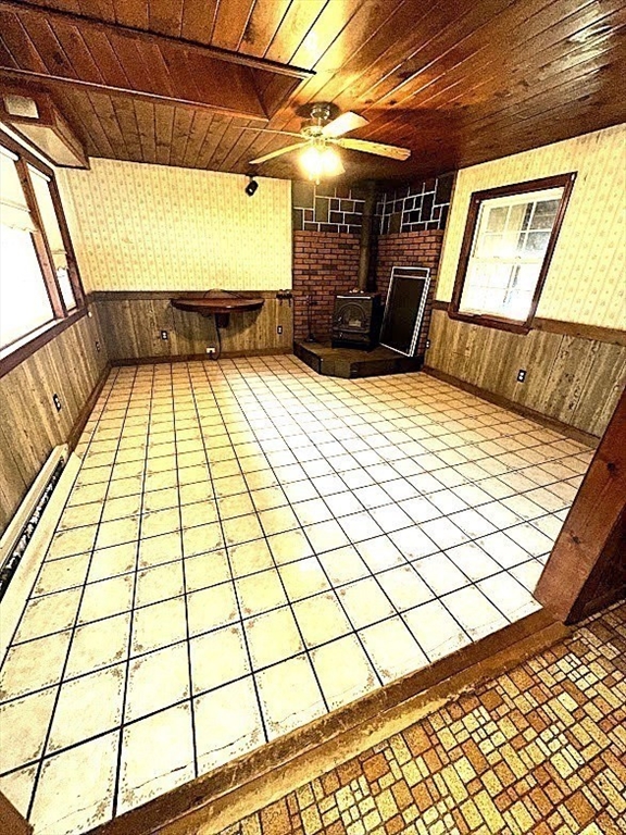 208 Roy Street Springfield, MA 01104 - Photo 6 of 15