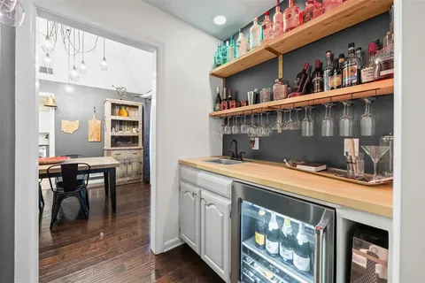 $500,000 | 2001 Oak Bluff Drive, Arlington, TX 76006