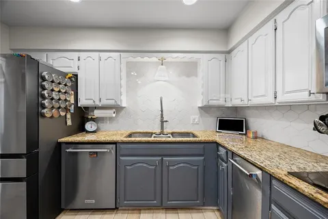 $500,000 | 2001 Oak Bluff Drive, Arlington, TX 76006