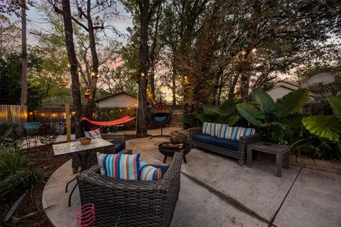 $500,000 | 2001 Oak Bluff Drive, Arlington, TX 76006