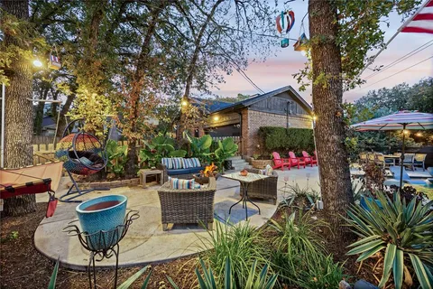 $500,000 | 2001 Oak Bluff Drive, Arlington, TX 76006