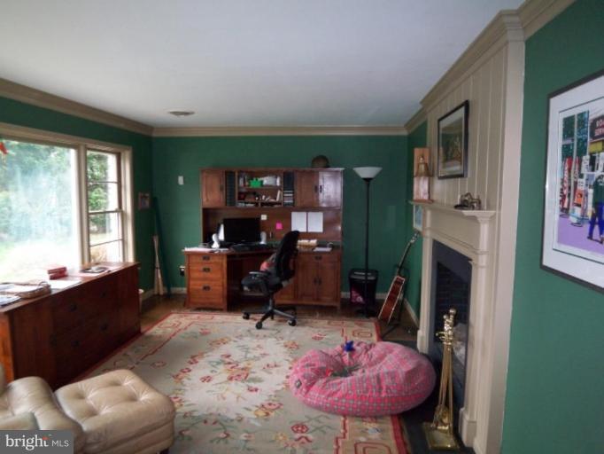 10413 Hunters Valley Road Vienna, VA 22181 - Photo 26 of 27 Den