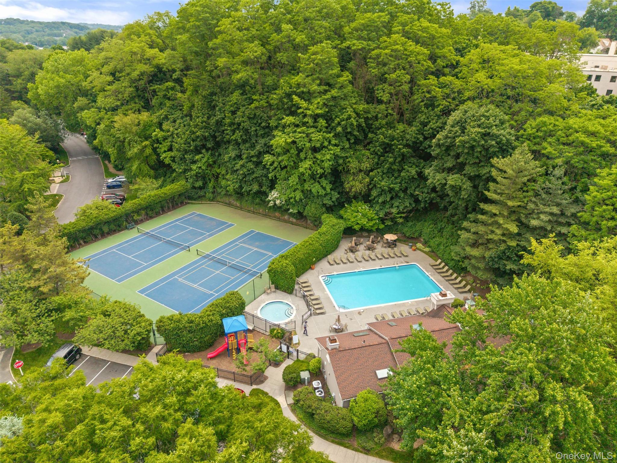 611 Pondside Drive White Plains, NY 10607 - Photo 26 of 40