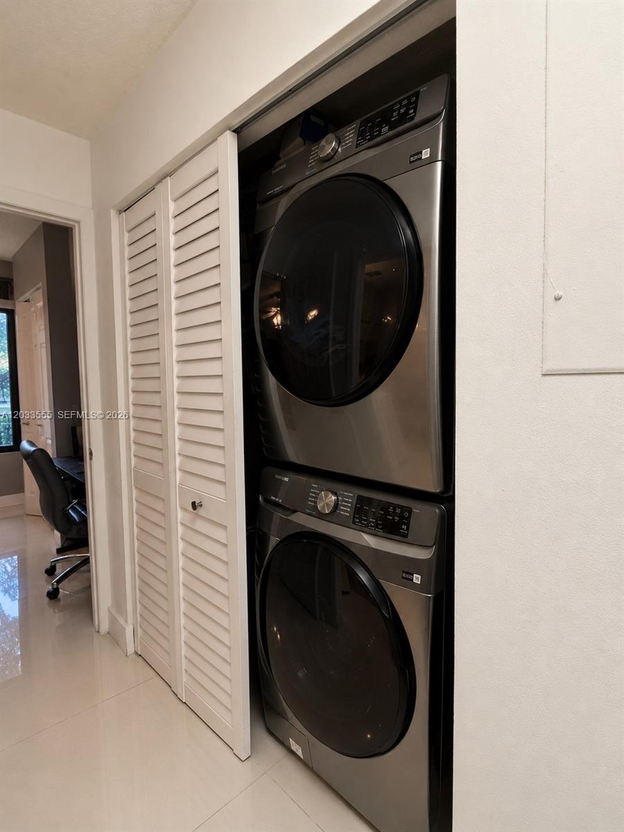 12737 Southwest 68th Terrace Miami, FL 33183 - Photo 19 of 32