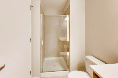 $389,900 | 210 South Desplaines Street, Unit 907, Chicago, IL 60661